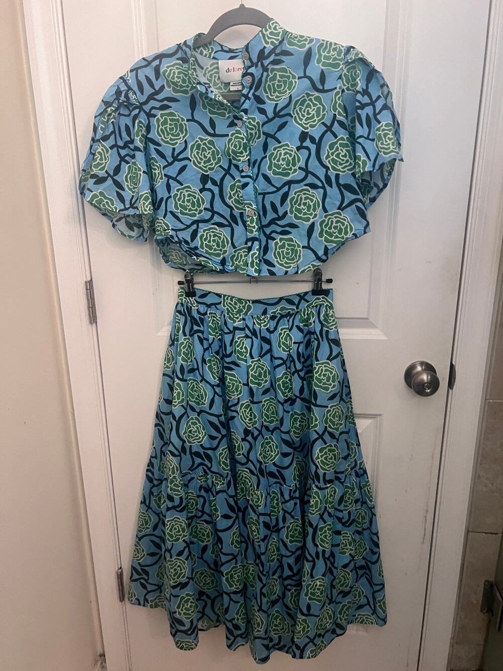 De Loreta Two-Piece Floral Poplin Set Cropped Top & Midi Skirt Blue Green Resort